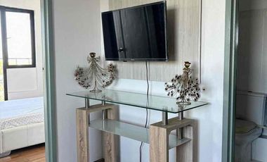 For Sale Beautiful 2 Bedroom unit with balcony in One Oasis, Cebu