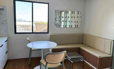 For Sale Beautiful 2 Bedroom unit with balcony in One Oasis, Cebu