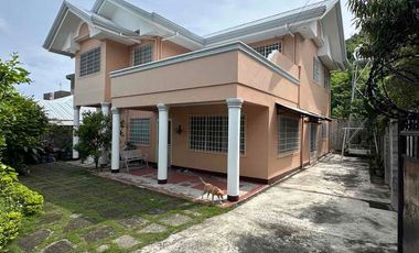 6 Bedroom House for Sale with large lawn in Buena Hills Guadalupe Cebu