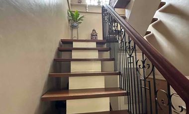 6 Bedroom House for Sale with large lawn in Buena Hills Guadalupe Cebu