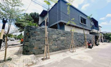 Rumah Mewah 2 Lt Hook ada Pool Finishing Kota Solo