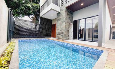 Rumah Mewah 2 Lt Hook ada Pool Finishing Kota Solo