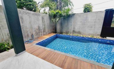 Rumah Mewah 2 Lt Hook ada Pool Finishing Kota Solo