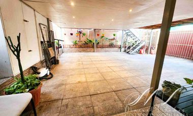 Casa en venta con departamento independiente