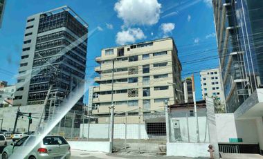 Renta departamento sector Plaza Argentina en  Quito
