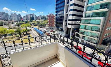 Renta departamento sector Plaza Argentina en  Quito