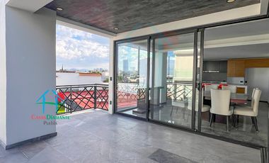 Departamento con terraza, 2 recámaras. Amueblado