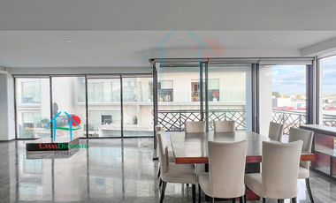 Departamento con terraza, 2 recámaras. Amueblado