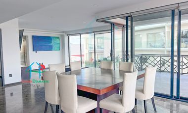 Departamento con terraza, 2 recámaras. Amueblado