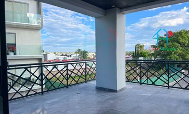 Departamento con terraza, 2 recámaras. Amueblado