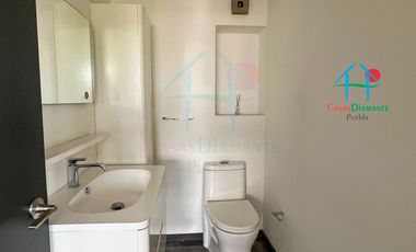 Departamento con terraza, 2 recámaras. Amueblado