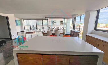 Departamento con terraza, 2 recámaras. Amueblado