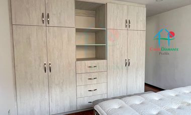 Departamento con terraza, 2 recámaras. Amueblado