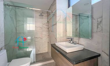 Departamento con terraza, 2 recámaras. Amueblado