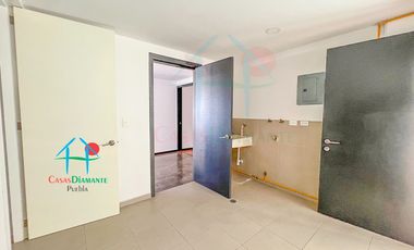 Departamento con terraza, 2 recámaras. Amueblado