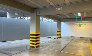 Departamento con terraza, 2 recámaras. Amueblado