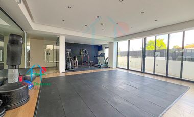 Departamento con terraza, 2 recámaras. Amueblado