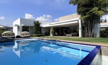 🏡 ¡Descubre esta espectacular casa en Altos de Ciudad Jardín, Cali!