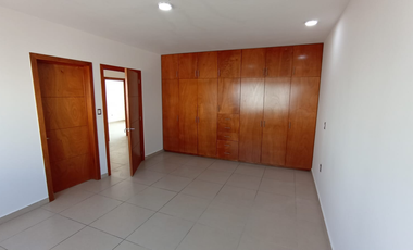 Casa en Venta en Querétaro  Zen House  El Marqués 4 Recámaras, Alberca y Seguridad ¿Buscas una casa amplia, segura y en excelente ubicación en Qu