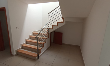 Casa en Venta en Querétaro  Zen House  El Marqués 4 Recámaras, Alberca y Seguridad ¿Buscas una casa amplia, segura y en excelente ubicación en Qu