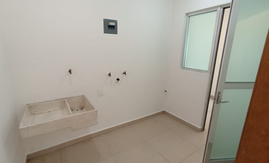 Casa en Venta en Querétaro  Zen House  El Marqués 4 Recámaras, Alberca y Seguridad ¿Buscas una casa amplia, segura y en excelente ubicación en Qu
