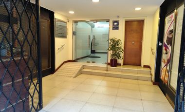 Oficina, 6 privaos 2 baños, Santa Lucía, Lastarria