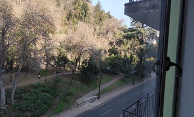 Oficina, 6 privaos 2 baños, Santa Lucía, Lastarria