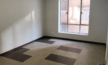 Oficina, 6 privaos 2 baños, Santa Lucía, Lastarria