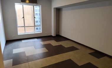 Oficina, 6 privaos 2 baños, Santa Lucía, Lastarria