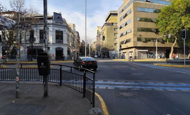 Oficina, 6 privaos 2 baños, Santa Lucía, Lastarria