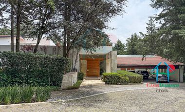 Residencia de Lujo con Bosque Privado, Jardín y Domótica