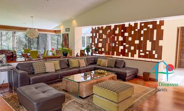 Residencia de Lujo con Bosque Privado, Jardín y Domótica