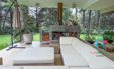 Residencia de Lujo con Bosque Privado, Jardín y Domótica