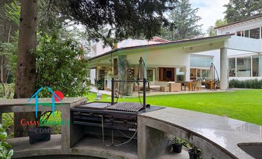 Residencia de Lujo con Bosque Privado, Jardín y Domótica