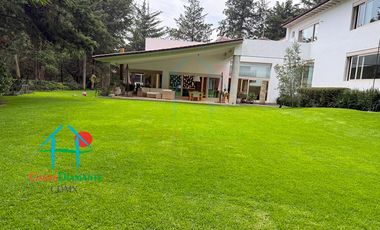 Residencia de Lujo con Bosque Privado, Jardín y Domótica