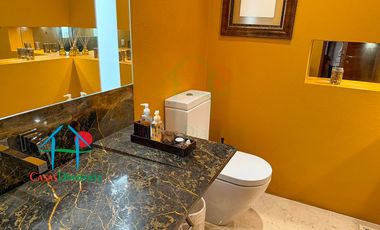 Residencia de Lujo con Bosque Privado, Jardín y Domótica