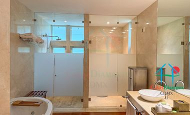 Residencia de Lujo con Bosque Privado, Jardín y Domótica