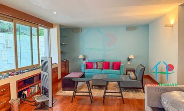 Residencia de Lujo con Bosque Privado, Jardín y Domótica