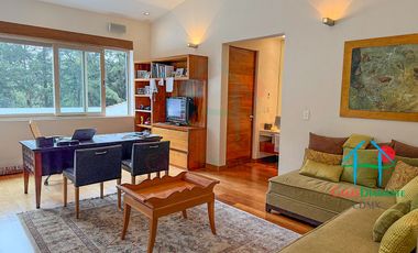 Residencia de Lujo con Bosque Privado, Jardín y Domótica