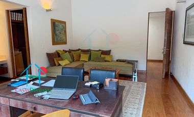 Residencia de Lujo con Bosque Privado, Jardín y Domótica