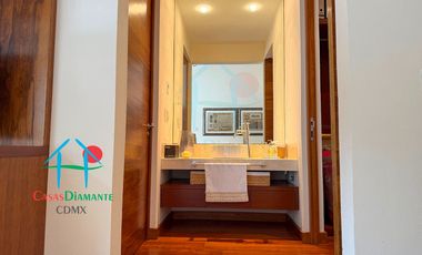 Residencia de Lujo con Bosque Privado, Jardín y Domótica