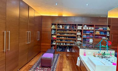 Residencia de Lujo con Bosque Privado, Jardín y Domótica