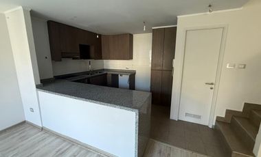 VENDO Casa Tipo Townhouse en Condominio Versalles. Barrio Frances