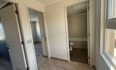 VENDO Casa Tipo Townhouse en Condominio Versalles. Barrio Frances