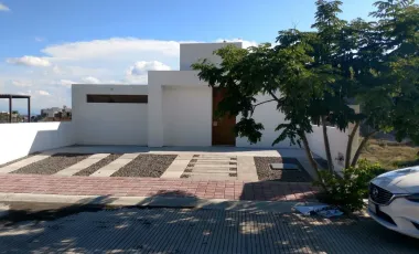 Casa en renta,3 habitaciones,Real de Juriquilla con excelente vista