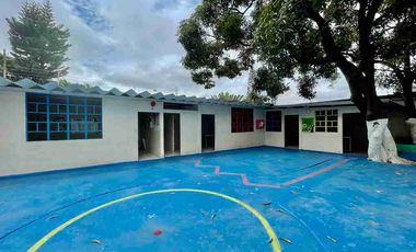 VENDO O ALQUILO CASA EN KENNEDY VIEJA
Atrás del Colegio Mercedarias