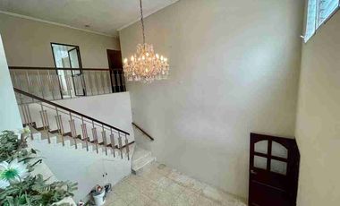 VENDO O ALQUILO CASA EN KENNEDY VIEJA
Atrás del Colegio Mercedarias