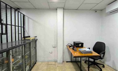 Alquiler local sobre Av Fco de Orellana, Samanes 6
