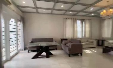 For Sale: Lot with Old House in White Plains, Quezon City