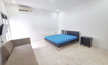 Rumah, Luxury and Modern House with White Nuance in Taman Mumbul, Bali